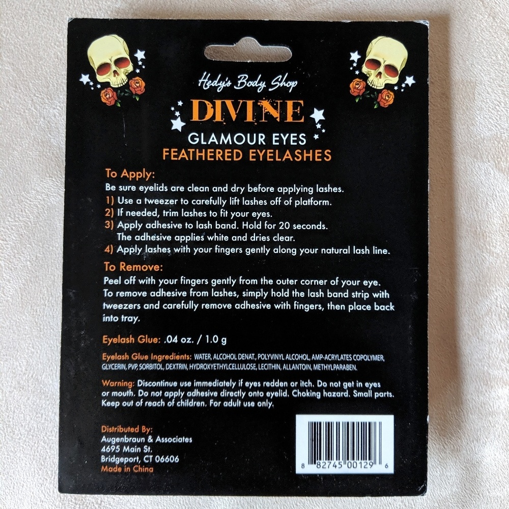 Divine Glamour Eyes Feathered Eyelashes - NWOT - Picture 2 of 4